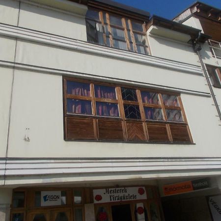 Retron Szinva-Lux Hotel Miskolc Luaran gambar