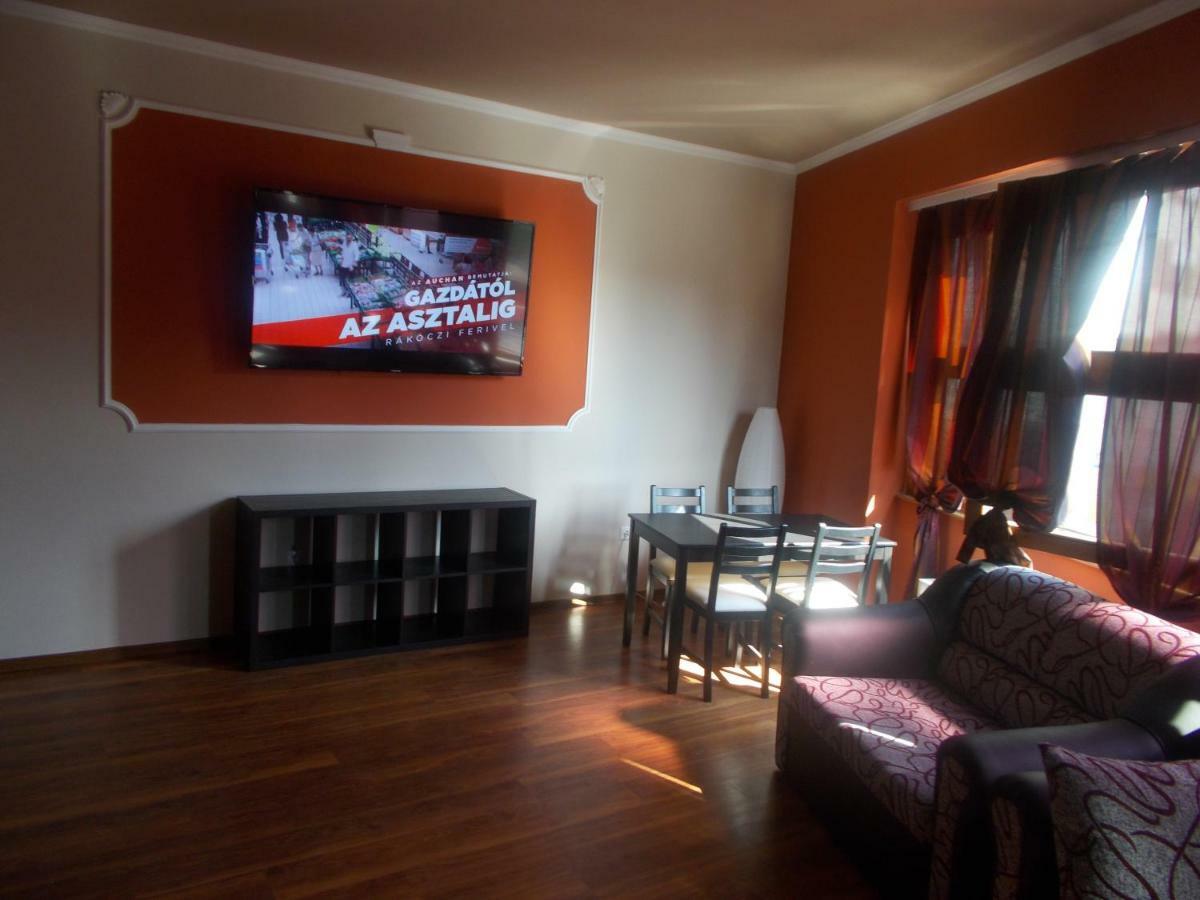 Retron Szinva-Lux Hotel Miskolc Luaran gambar