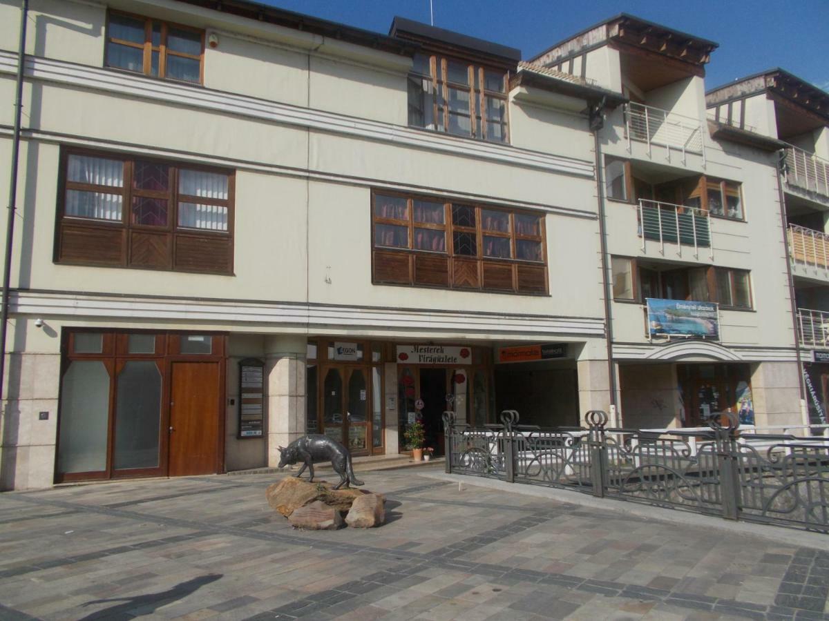 Retron Szinva-Lux Hotel Miskolc Luaran gambar
